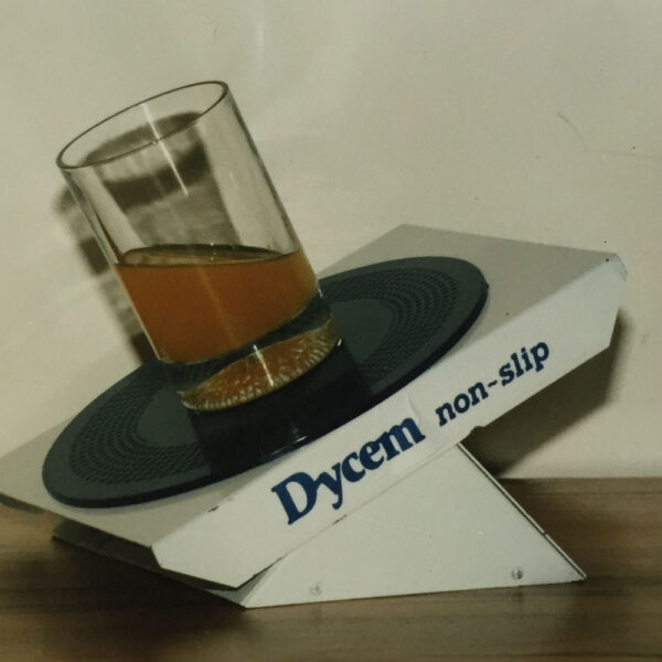 Dycem non-slip placemat - Image 3