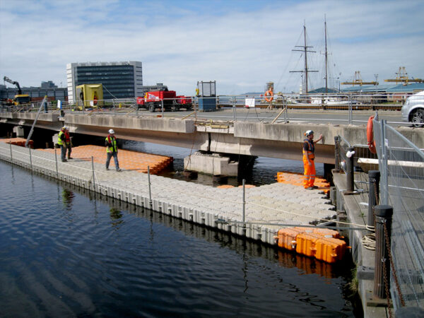 Candock floating scaffold or work raft - Image 4